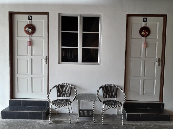 Economy room