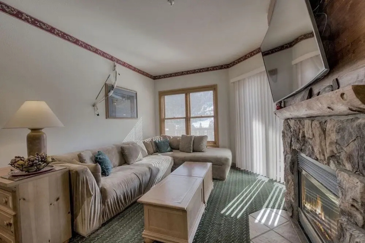 5985 Hidden River Lodge 2 Bedroom Condo by Redawning