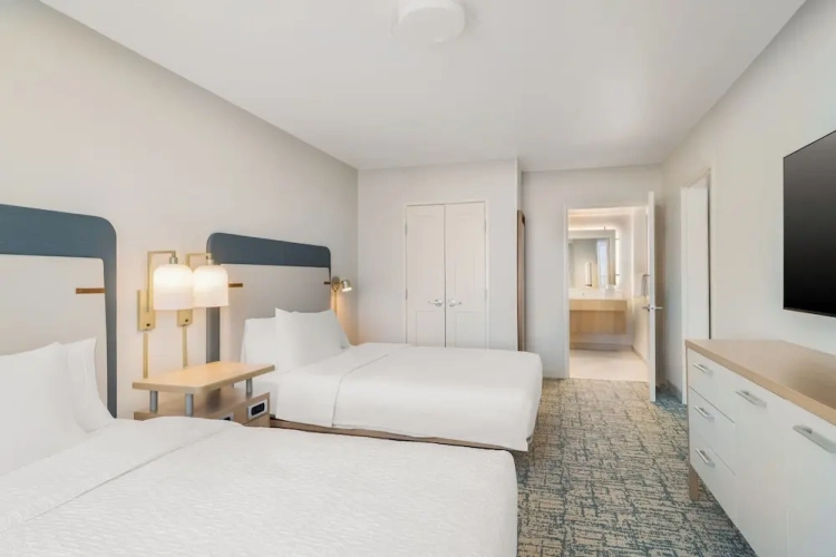 Quadruple Suite