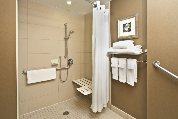 Holiday Inn Express & Suites Kingston Central photo 9