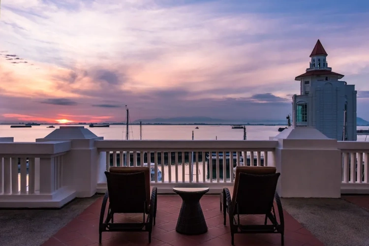 2 Bedrooms Family Apartment with balcony and with sea view