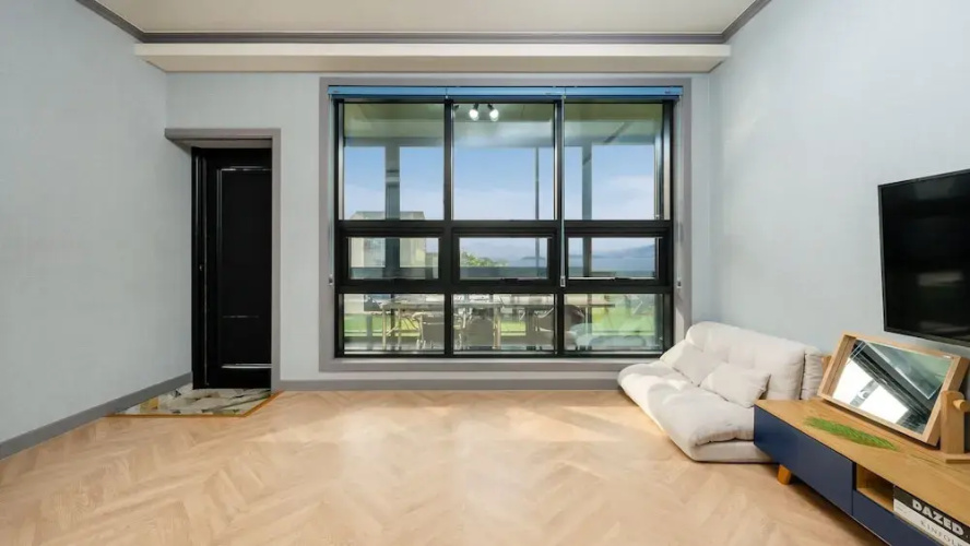 Jigeum Yeosu Ocean View Pension