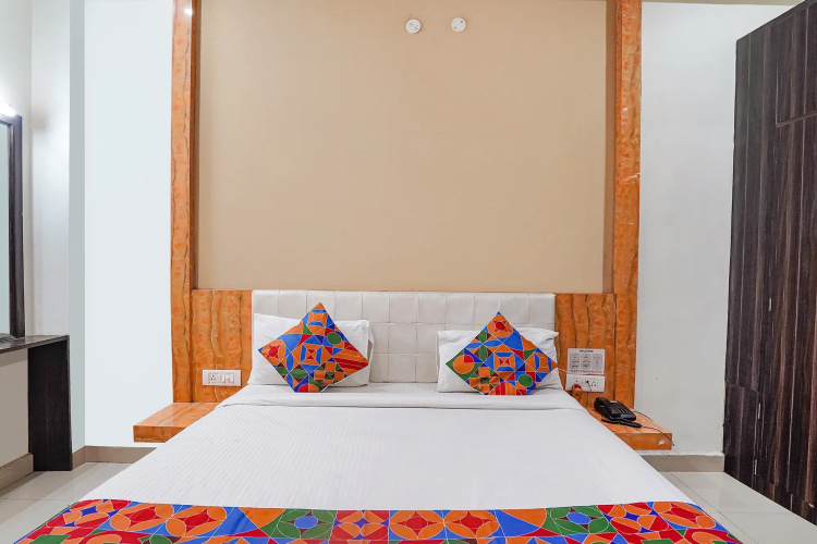 Fabhotel Bliss Inn