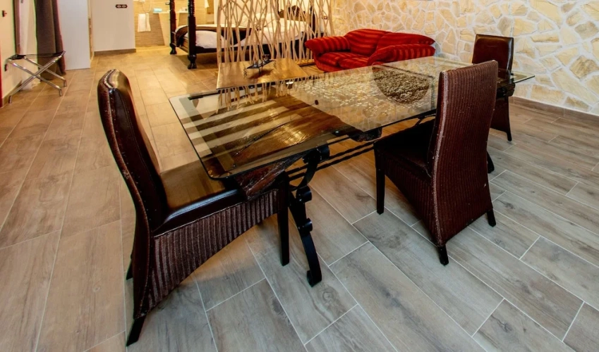 Grand room