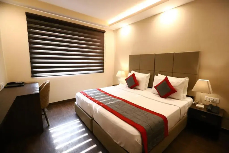 Hotel Dumpy Inn