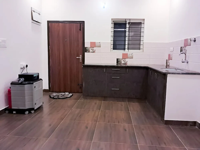 Roomshala 135 Paradise Villa Banglore
