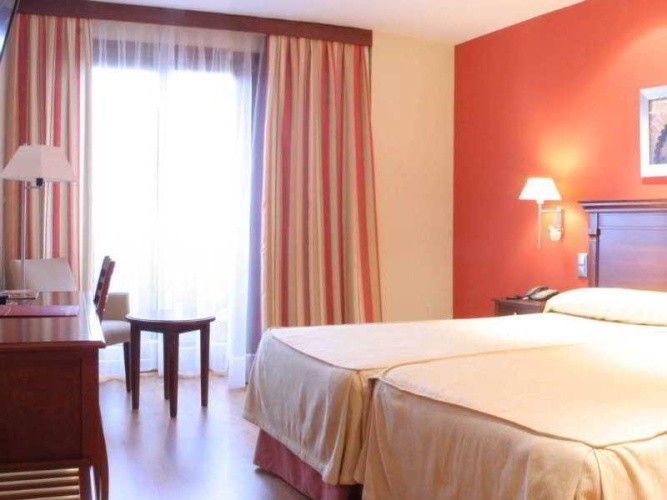 Standard Triple room with balcony