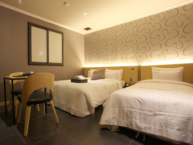 Premium Twin room