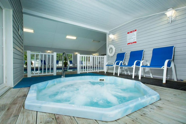Clearwater Lakeshore Motel