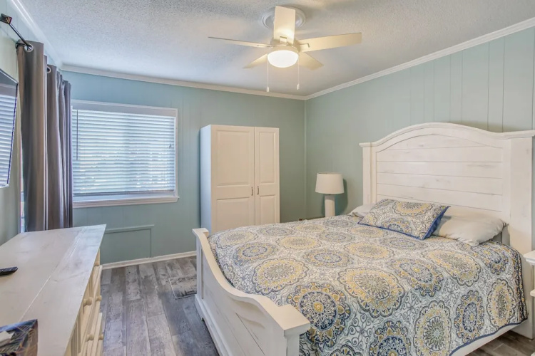 Myrtle Beach Condo w/ Balcony + Ocean Views!