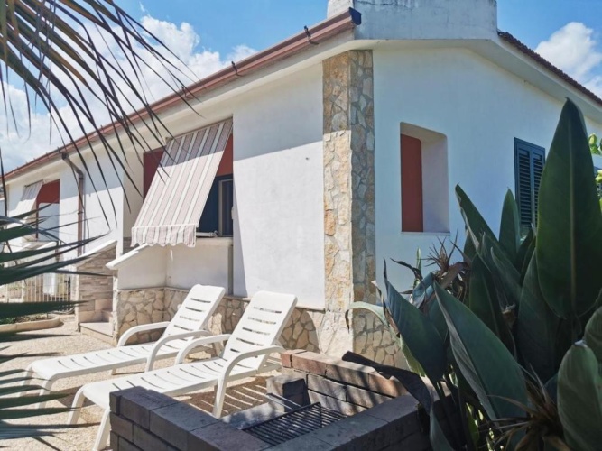 2 Bedrooms Cottage