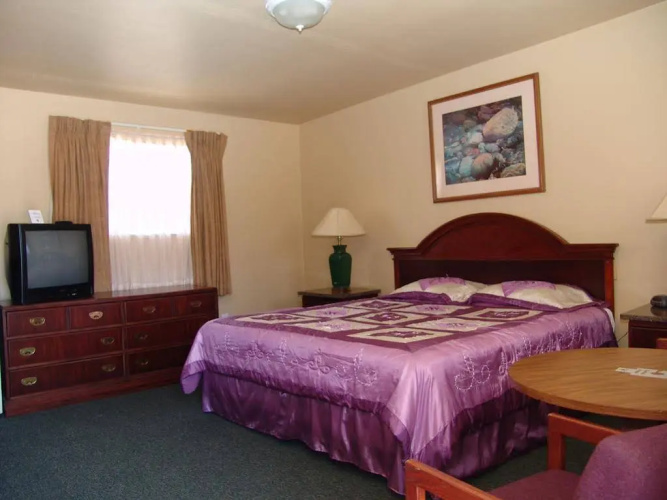 Springs Inn