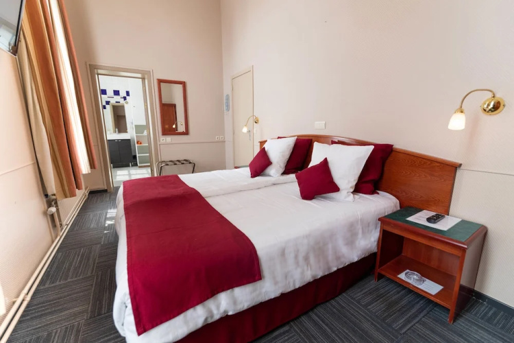 Hotel Infotel