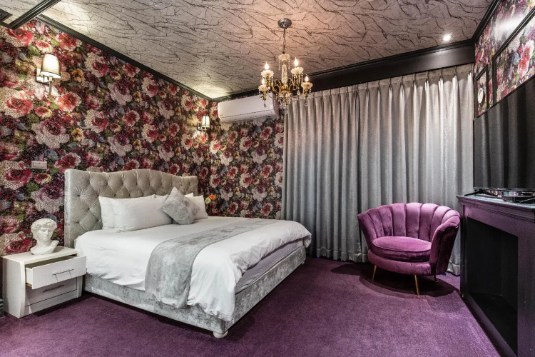 Bellus Inn
