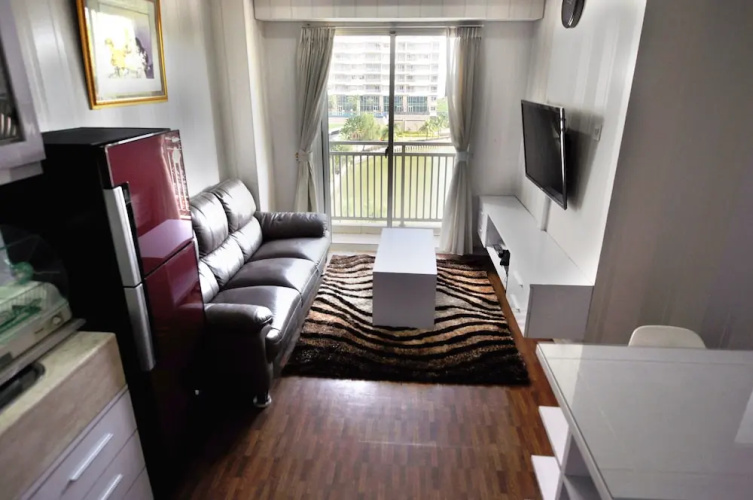 Quiet 3BRs pool and lake view