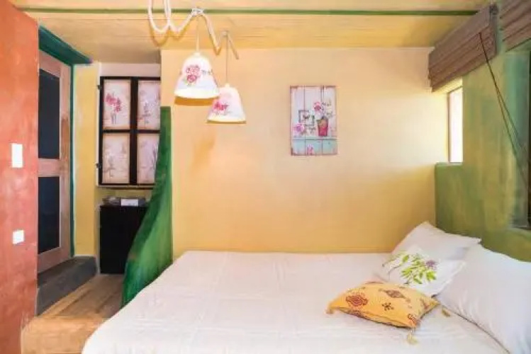 The Old Pomegranate House