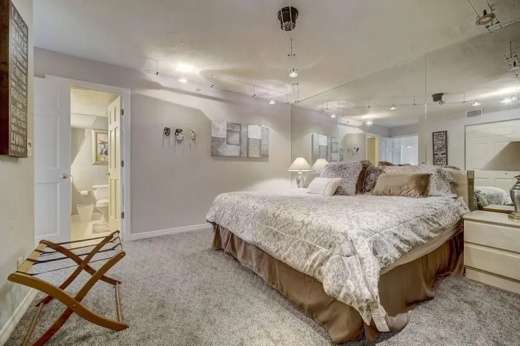 Sherwin Condominium 1801