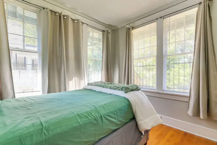 Midtown Duplex 1 Mi to Memphis Zoo & Overton Park!