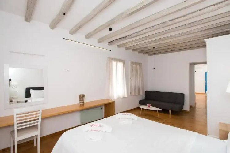Luxury Sea View Apartment w shared pool