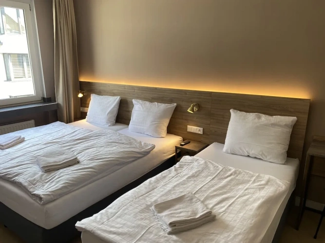 Standard Triple room
