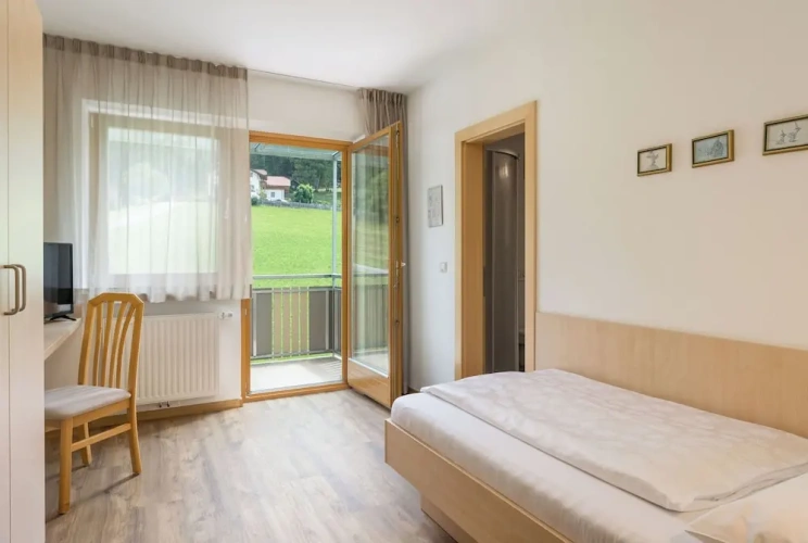 Standard Single room with balcony