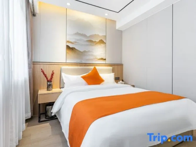Standard Double room with city view