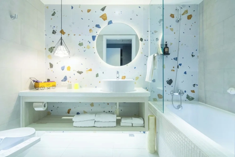 Deluxe Quadruple room with balcony