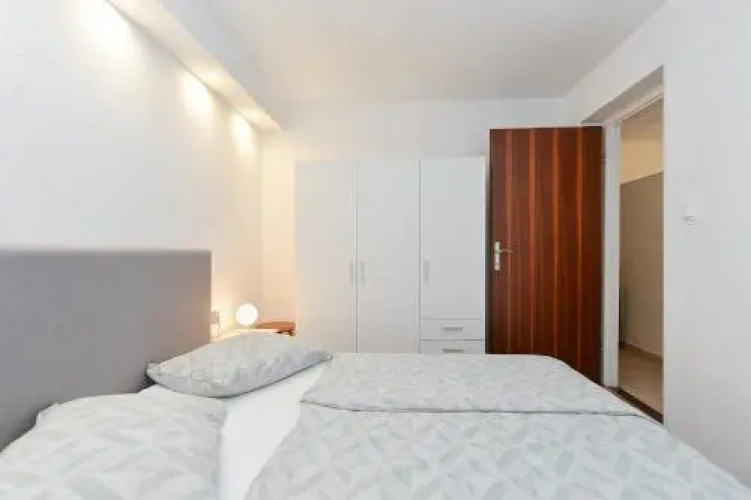 Apartments Plominska 938