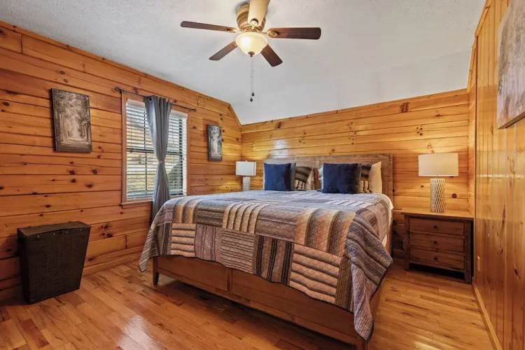 Bear Hideaway Cozy 3BR Cabin