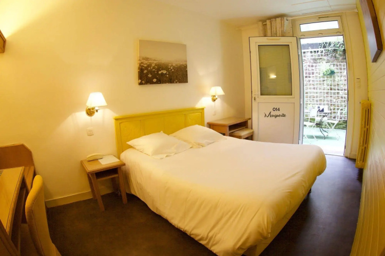 Garden Hotel