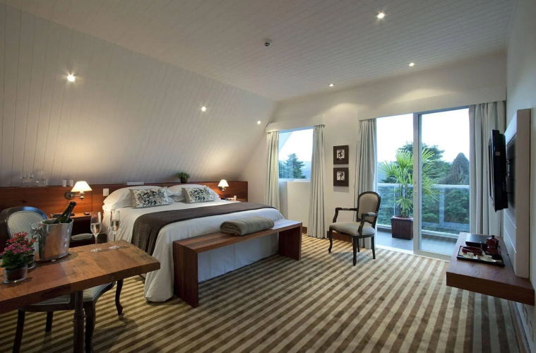 L.A.H. Hostellerie