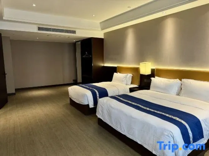 Family Suite with bay view