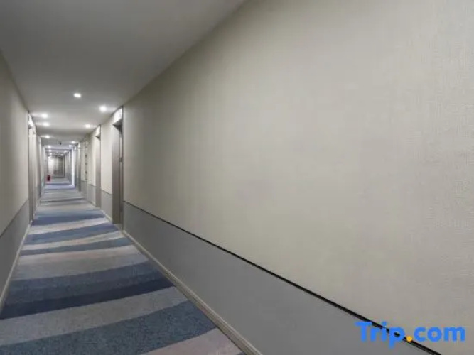 Rujia Business Hotel