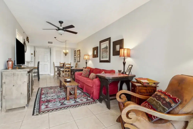 Vintage Ocean View Paradise - 1BR - Beachfront