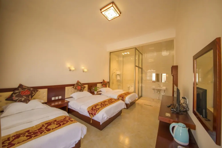 LV QI Hotel