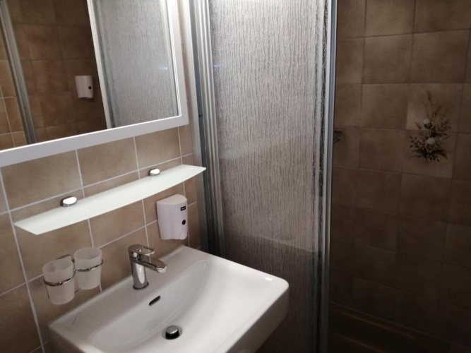 Standard Quadruple room with view