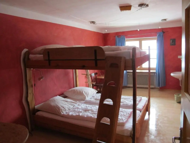 Schiff Bihlerdorf- Hostel