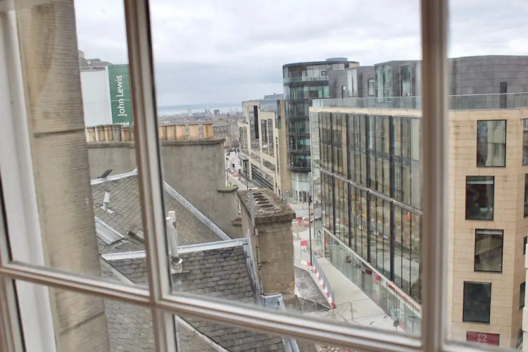 1 Bedroom Apartment in Central Edinburgh