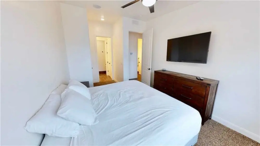 Alta Vida #4 2 Bedrooms 2 Bathrooms Condo