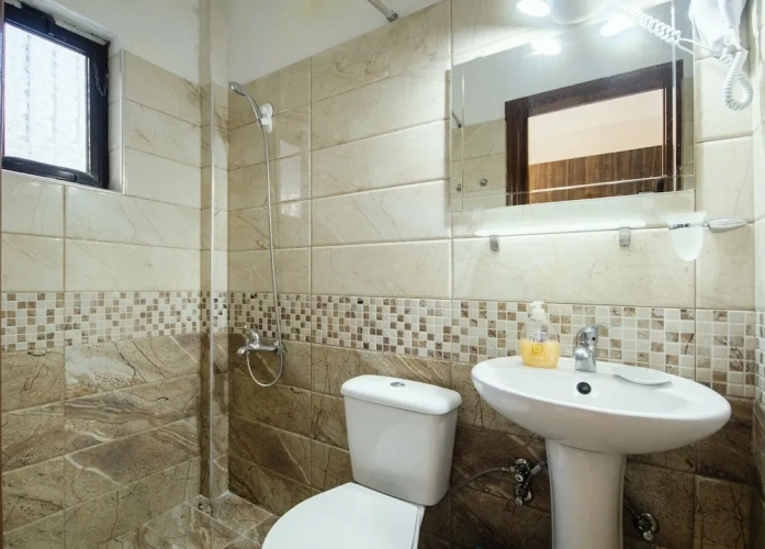 2 Bedrooms Single Apartment