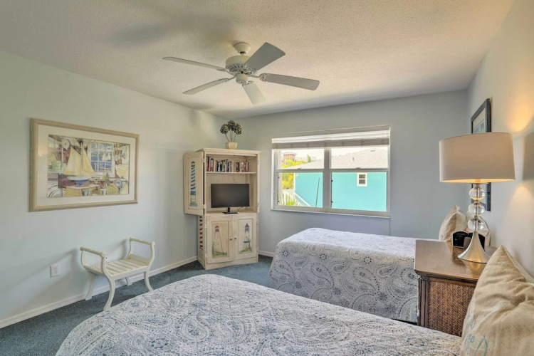 Covered Deck & Bay Views: Bradenton Beach Abode!
