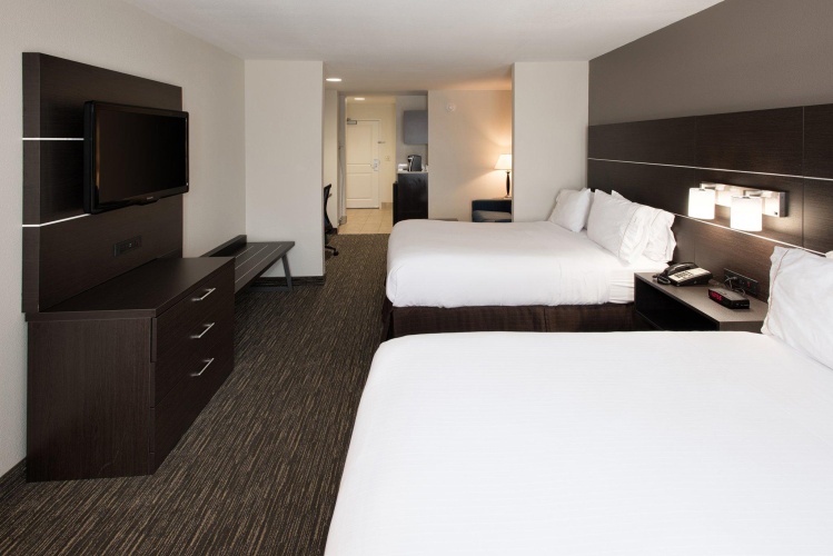 Quadruple Suite