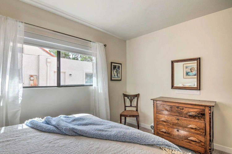 4 Bedrooms Cottage