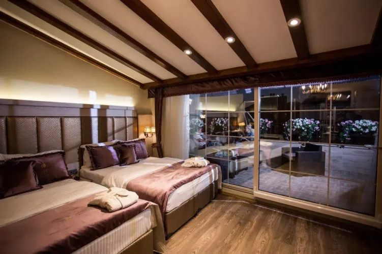 Bonne Sante Hotel