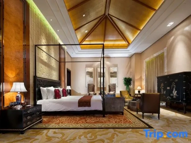 5 Bedrooms Presidential Suite