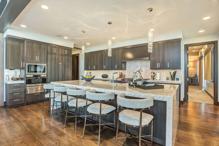6 Bedrooms Cottage