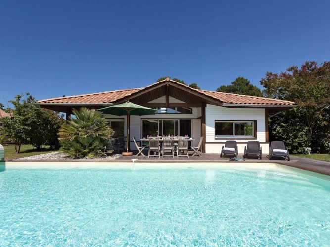 4 Bedrooms Comfort Villa