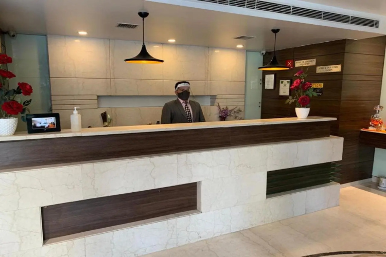 Hotel Narulas Aurrum