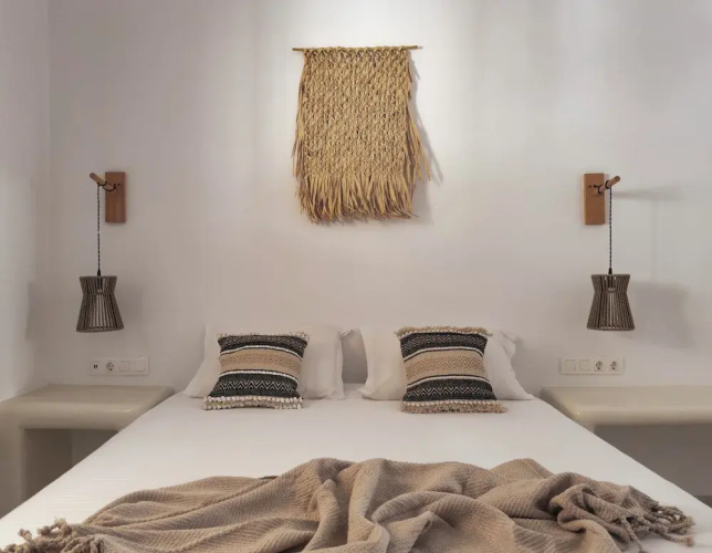 Alonia Suites