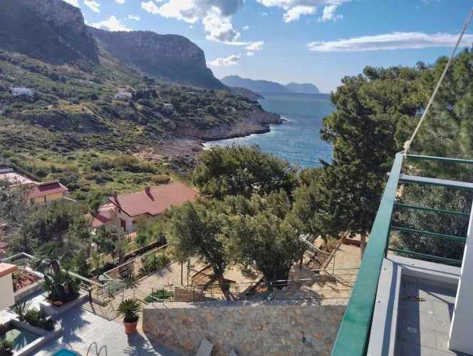 2 Bedrooms Deluxe Apartment with sea view